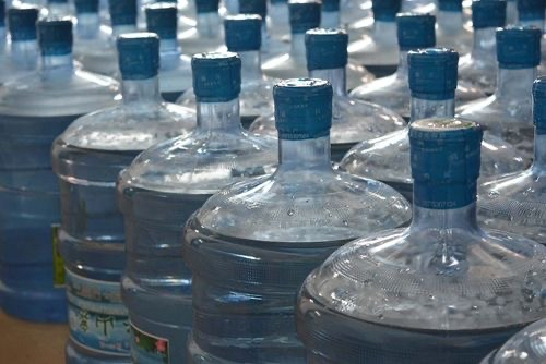 疫情再次凸顯桶裝水弊端，凈水器成家庭健康飲水主趨勢