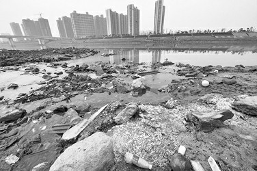 洗衣水、餐飲水、養(yǎng)殖尾水、泥漿水、醫(yī)療污泥…… 新版“水條例”“嚴(yán)管”這些污水